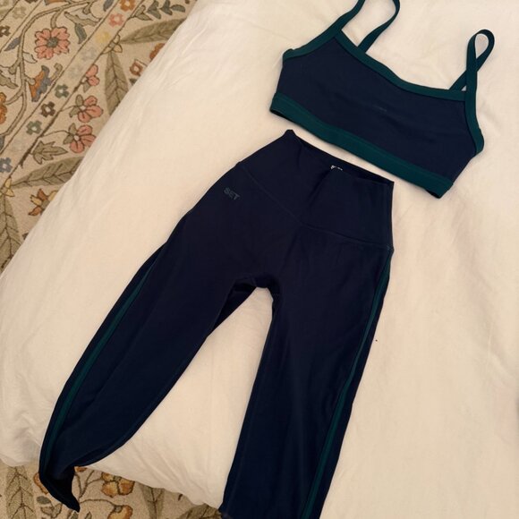 Set Active SportBody Leggings & Sports Bra - Picture 3 of 3